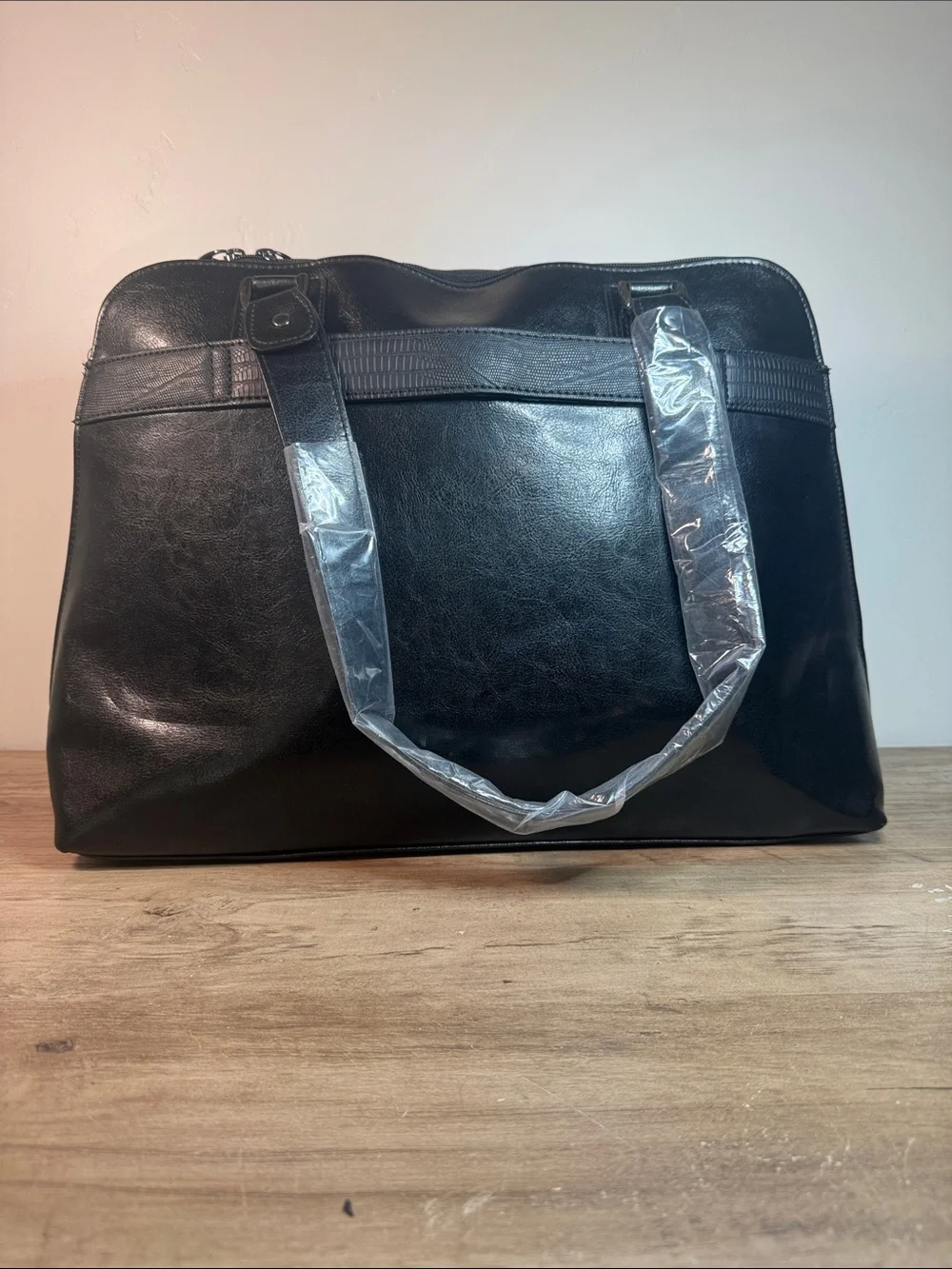 Kenneth Cole Reaction Leeds Exclusive Black Work Tote Bag NWT Tablet 9950-S3BK